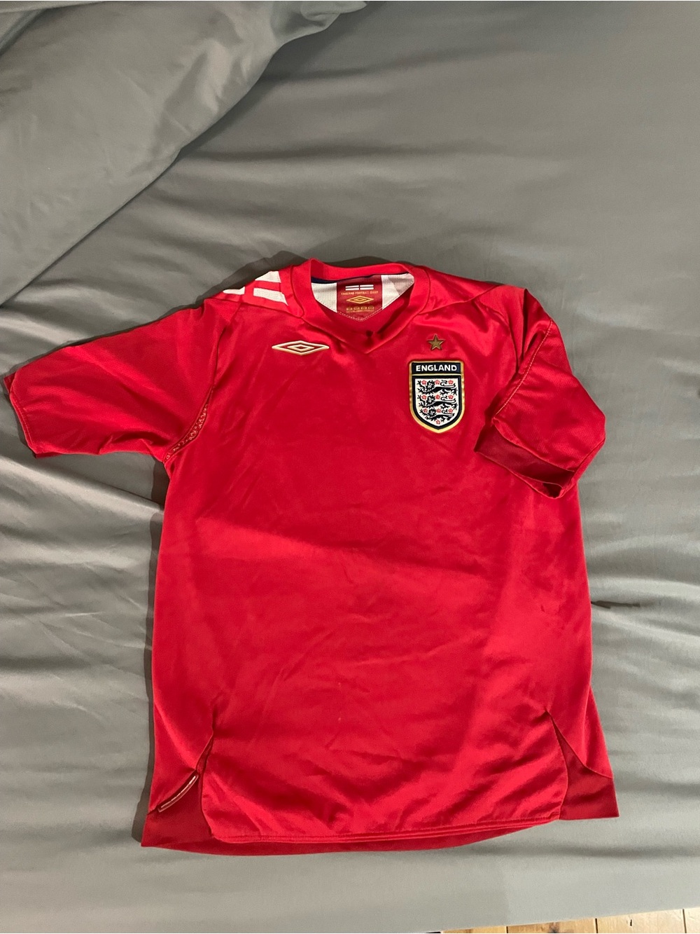 VTG 2006-2008 England Away Soccer Jersey Red Umbro Football Shirt Youth Large